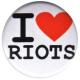 Zur Artikelseite von "I love riots", 50mm Magnet-Button für 3,00 €