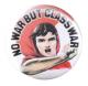 Zur Artikelseite von "No war but classwar", 25mm Magnet-Button für 2,00 €