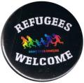 Zum 25mm Magnet-Button "Refugees welcome (bunte Familie)" für 2,00 € gehen.
