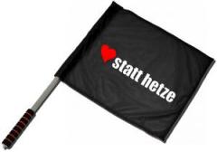 Zum/zur  Fahne / Flagge (ca. 40x35cm) "herz statt hetze" für 15,00 € gehen.