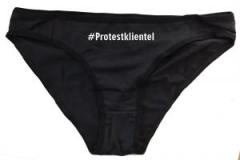 Zum Frauen Slip "#Protestklientel" für 15,00 € gehen.
