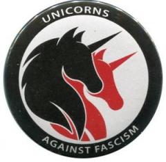 Zum 37mm Button "Unicorns against fascism" für 1,10 € gehen.