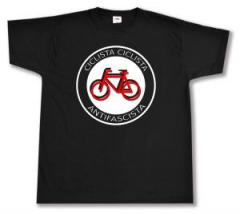 Zum T-Shirt "Ciclista Ciclista Antifascista" für 15,00 € gehen.