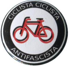 Zum 25mm Magnet-Button "Ciclista Ciclista Antifascista" für 2,00 € gehen.