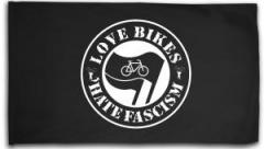 Zur Fahne / Flagge (ca. 150x100cm) "Love Bikes Hate Fascism" für 25,00 € gehen.