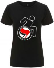 Zum tailliertes Fairtrade T-Shirt "RollifahrerIn Antifaschistische Aktion (rot/schwarz)" für 18,10 € gehen.