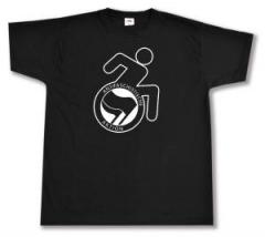 Zum T-Shirt "RollifahrerIn Antifaschistische Aktion (schwarz/schwarz)" für 15,00 € gehen.